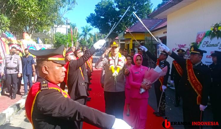 Upacara Farewell and Welcome Parade Iringi Pisah Sambut Kapolres Kutim