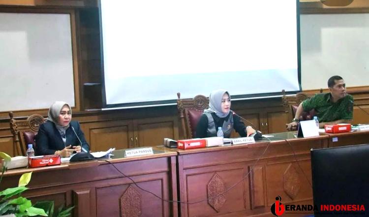 Asti Pimpin Publik Hearing Bersama Organisasi Perempuan