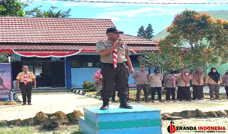 4 Hari Babinsa Koramil 0909-06/Bengalon Bekali Siswa SMKN 1 Kaliorang Pengetahuan Kepramukaan