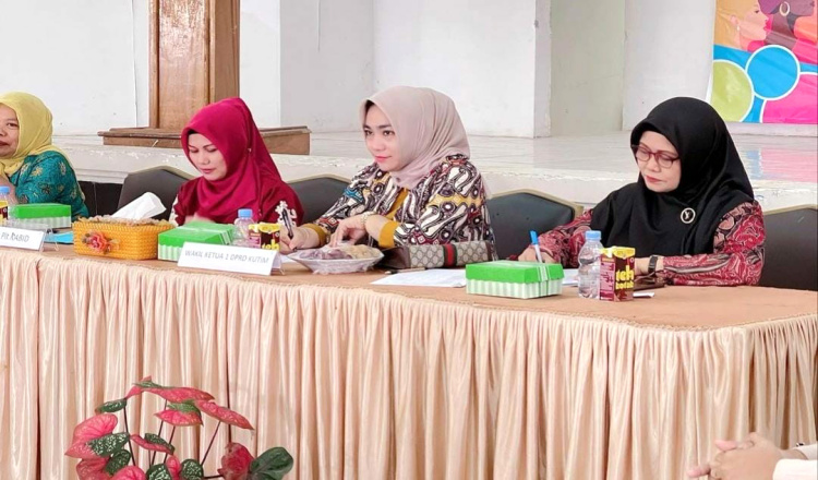 Asti Mazar Harap Keterampilan Menjahit Bermanfaat Bagi Perempuan