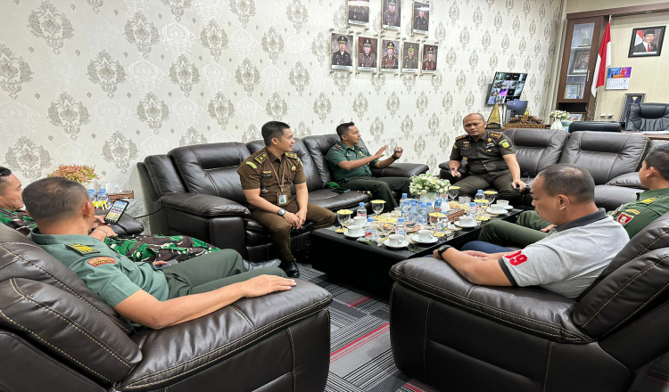 Tingkatkan Sinergitas Dandim 0909/Kutai Timur Silaturahmi ke Kejaksaan Negeri Kutai Timur