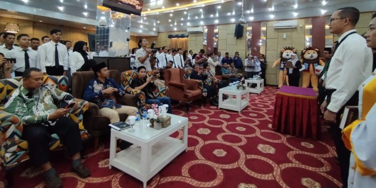 KPU Kutai Timur Lantik Anggota PPK di 18 Kecamatan; Ini Daftar Nama, Tugas dan Gajinya