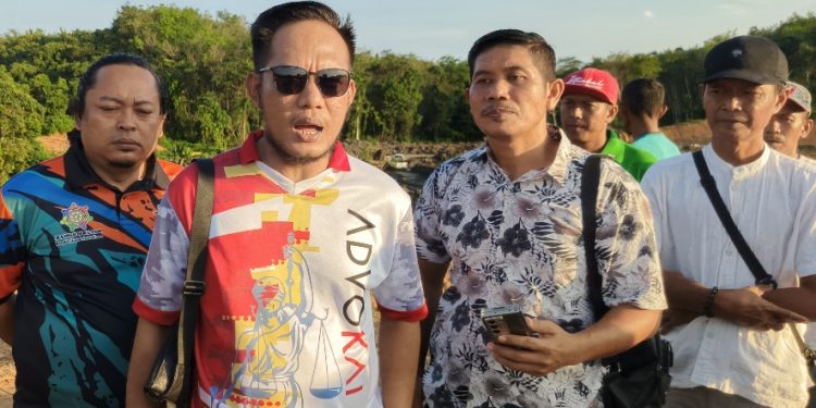Derita Warga Bukit Kayangan Dilaporkan ke Ombudsman dan Komnas HAM
