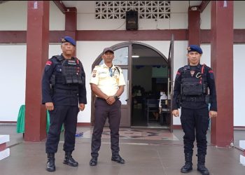 Brimob Polda Kaltim Patroli Pengamanan Ibadah Minggu di Gereja