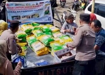 Polres PPU Gandeng Bulog Salurkan Beras Murah ke Warga