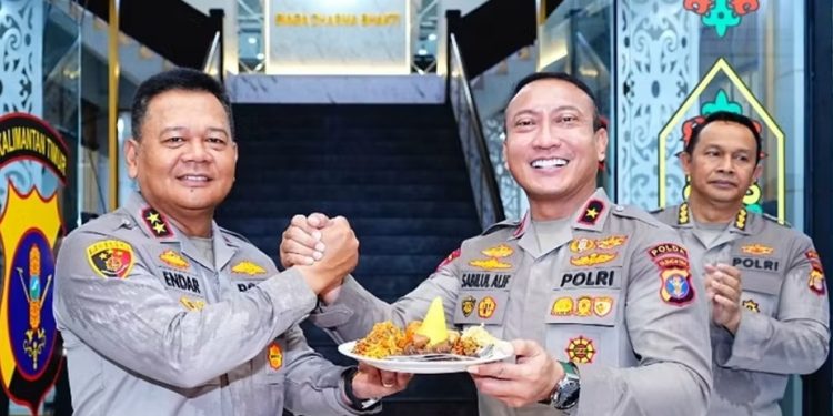 Syukuran HUT Polda Kaltim Diwarnai Pemotongan Nasi Tumpeng