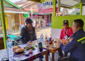 Bhabinkamtibmas Berbas Pantai Ajak Warga Aktif Jaga Keamanan Lingkungan