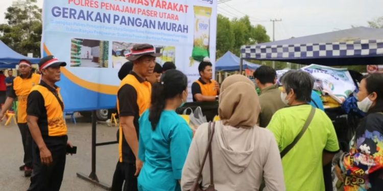 Polres PPU dan Bulog Bantu Warga Lewat Gerakan Pangan Murah