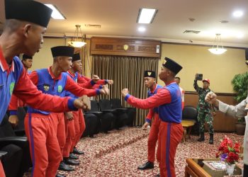 Kapolres Kobarkan Semangat Calon Paskibraka Kutai Timur 