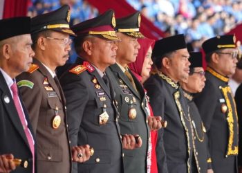 Kapolda Hadiri Upacara HUT Kemerdekaan RI di Stadion Gelora Kadrie Oening 