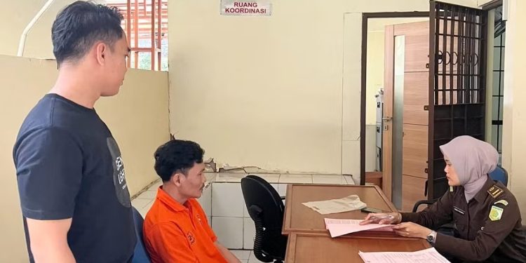 Polres Kutai Timur Limpahkan Tersangka Kasus Narkoba ke Kejari