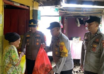 Paket Bansos Disalurkan ke Tokoh Agama dan Lansia, Ini Pesan Kapolres
