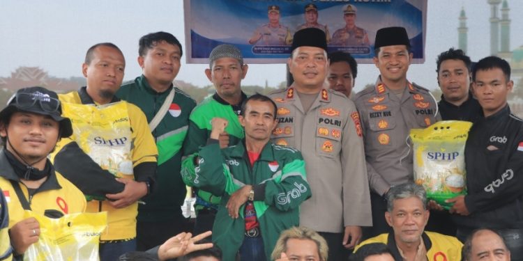 Polres Kutai Timur Gelar Baksos, Dengar Aspirasi Pengemudi Ojol