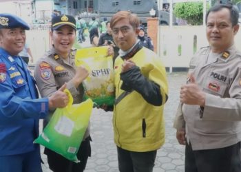 Polda Kaltim Siapkan 5 Ton Beras Bagi Masyarakat dan Ojek Online