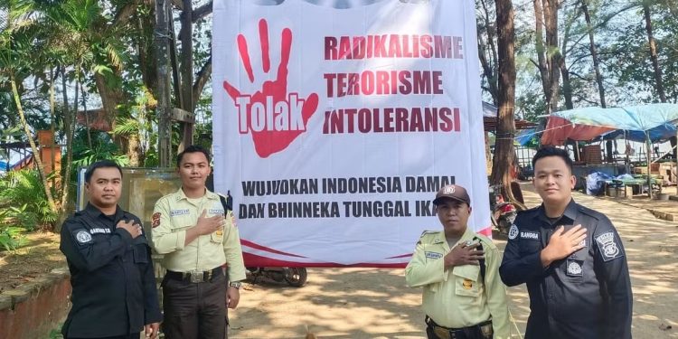 Polda Kaltim Pasang Spanduk dan Baliho Cegah Paham Radikalisme 