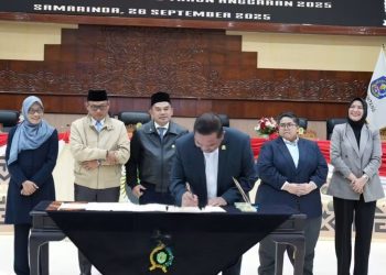 Raperda Perubahan APBD Kaltim 2025 Disahkan Rp21,74 Triliun