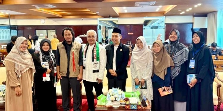 Dialog Kemanusiaan, Kupas Perjuangan Relawan Masuk Gaza 