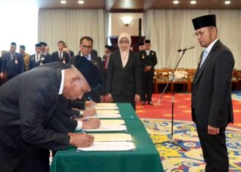 Lantik 71 Pejabat, Gubernur Minta Utamakan Pelayanan Demi Rakyat