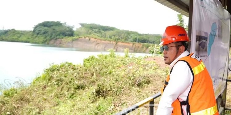 Gubernur Tinjau SPAM Indominco, Distribusi Air Bersih Selambatnya Desember 