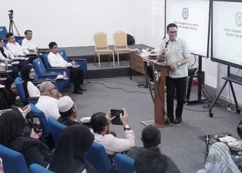Andi Harun Orasi Ilmiah di Masta Mahasiswa Baru Magister Hukum UMKT