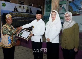 Gubernur Teken Deklarasi Geopark Sangkulirang Mangkalihat