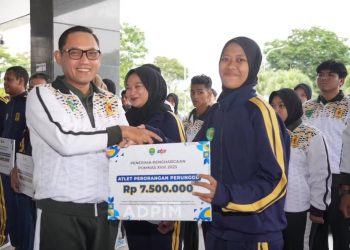 71 Atlet Mahasiswa Kaltim Dilepas Berlaga di Pomnas Jawa Tengah 