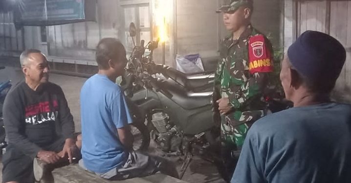 Tingkatkan Keamanan Wilayah, Babinsa Busang Gencar Komunikasi Sosial