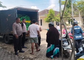 Polsek Sangatta Utara Bagikan 1 Ton Beras Lewat Program GPM