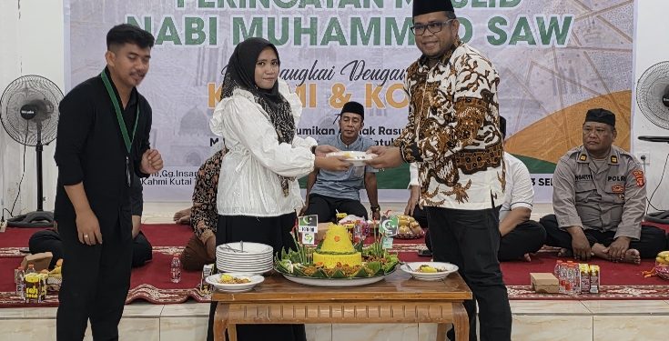 KAHMI-HMI Gelar Maulid Nabi, Kasmidi Salurkan Beras 60 Karung