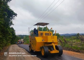 PT APE Aspal Jalan Poros Sangatta-Rantau Pulung Sepanjang 3,7 Kilometer