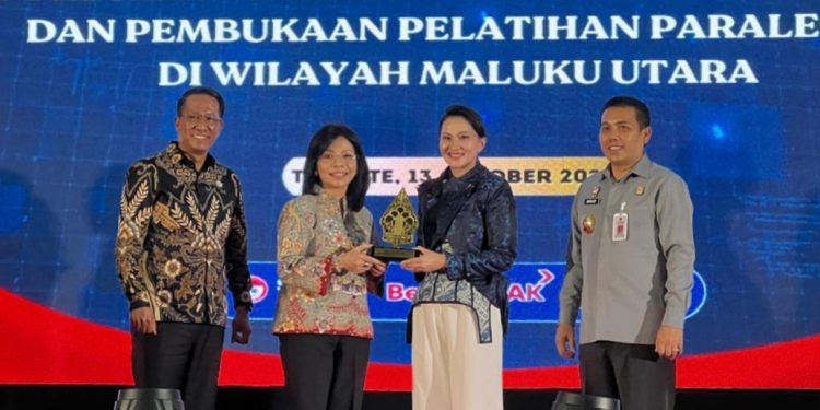 Gubernur Maluku Utara Didaulat Jadi Duta Posbankum se-Indonesia 