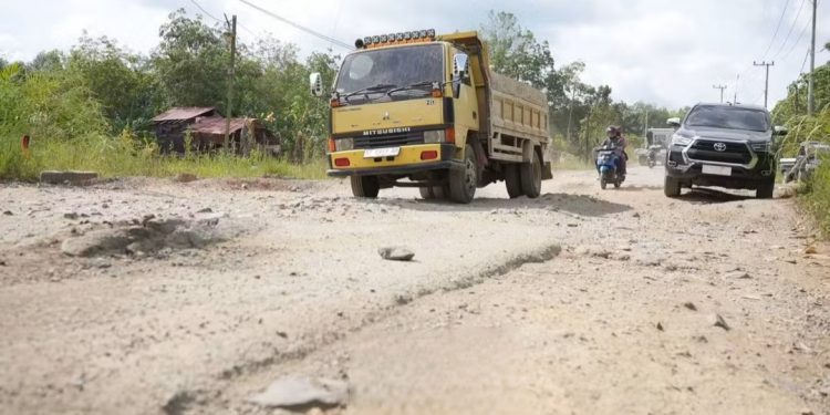 Perbaikan Ruas Jalan Kukar-Kubar Ditarget Tuntas 2027