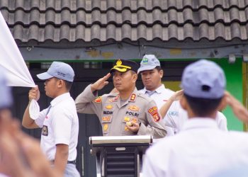 Kapolres Tekankan Literasi Digital Bagi Siswa SMA 1 Sangatta Utara