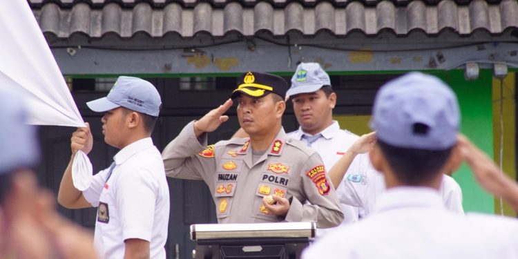 Kapolres Tekankan Literasi Digital Bagi Siswa SMA 1 Sangatta Utara