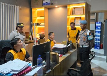 Petugas Polres Kutai Timur Siaga 24 Jam di Posko Digital 110