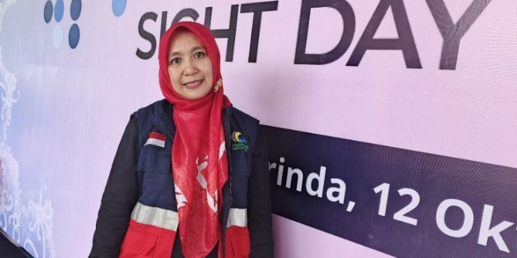 Ratusan Warga Periksa Mata Gratis di GOR Kadrie Oening