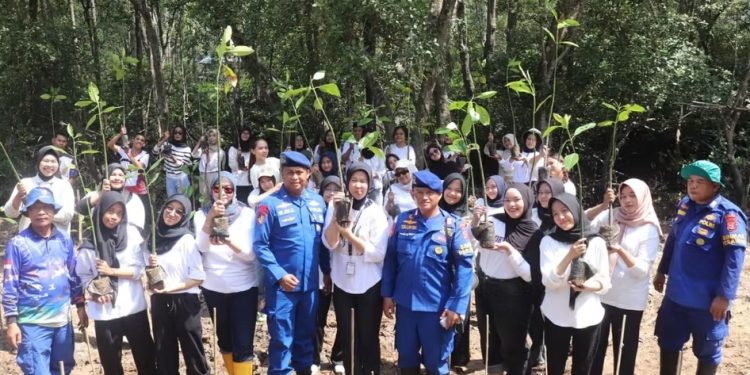 Ditpolairud Polda Ajak Mahasiswa UMB Peduli Ekosistem Mangrove
