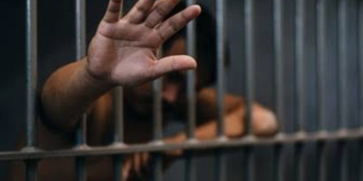 Diduga Edarkan Narkoba, Pemuda di Teluk Bayur Diringkus Polisi