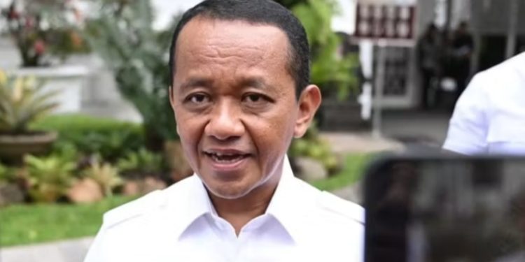 Dipanggil Presiden, Menteri ESDM Laporkan Target Listrik Desa hingga Swasembada Solar