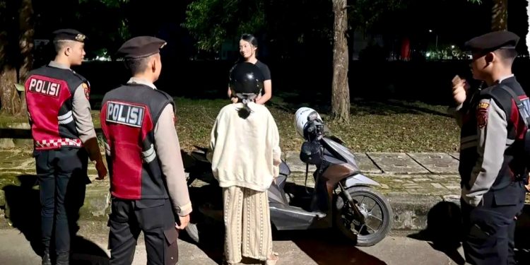 Polres Kutai Barat Gelar Patroli Perintis, Sasar Lokasi Rawan Kriminal 
