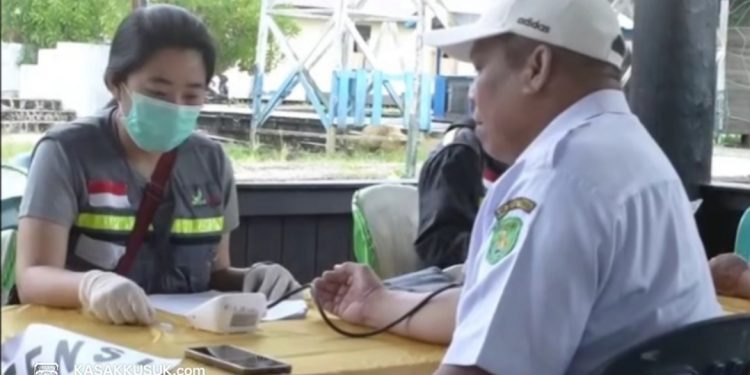 Bayan Peduli di Balik Kesuksesan Program Dokter Share di Muara Ancalong 