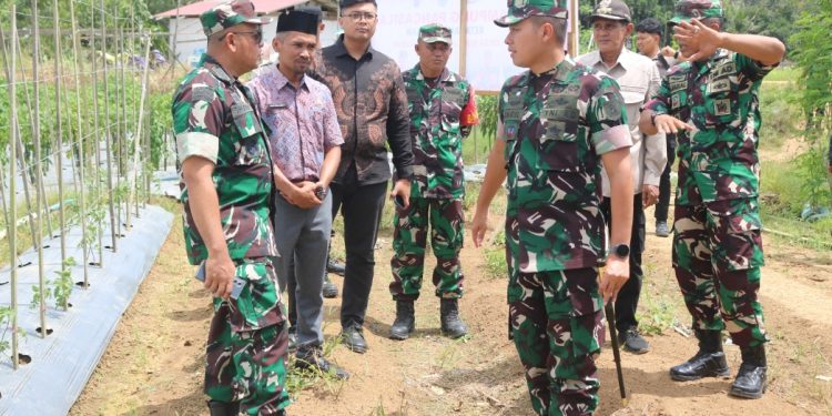 Dandim Dampingi Tim Penilai Lomba Kampung Pancasila ke Kaubun