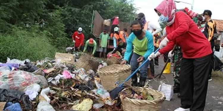 BUMDes Berpotensi Kelola Sampah Jadi Unit Usaha Desa