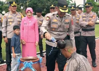 67 Personel Polres Kutai Kartanegara Naik Pangkat