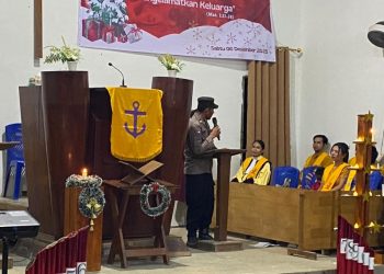 Polsek Kaliorang Jaga Keamanan Ibadah di Gereja Toraja Getsemani Kaubun