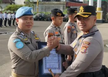 23 Personel Polres Paser Terima Penghargaan