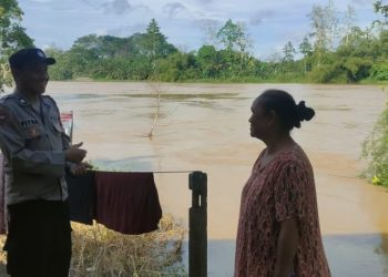 Debit Air Sungai Muara Bengkal Mulai Surut, Polisi Tetap Siaga Banjir