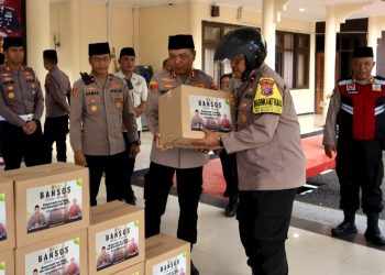 Polres Kutai Timur Salurkan Bansos Lewat Bhabinkamtibmas