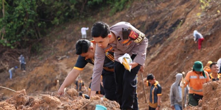 Polres Kutai Timur Tanam Jagung di Lahan Eks Tambang 25 Hektare