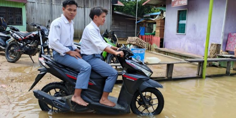 Debit Air Sungai Naik, Pemdes Batu Timbau Ulu Diminta Siapkan Posko Darurat